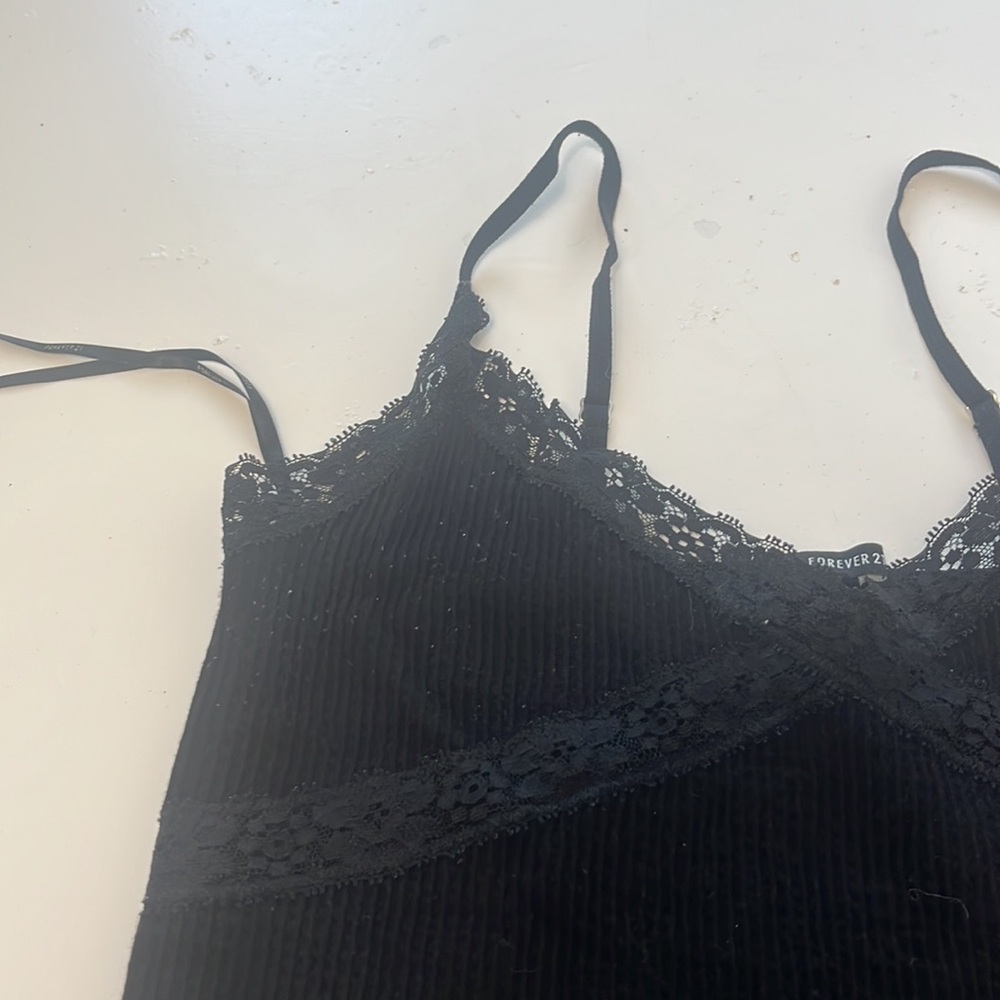 Forever 21 Small Cropped Black V Neck Lace Camisole Tank Top - Picture 2 of 5
